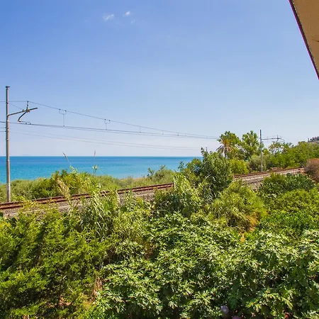 Connie's Heritage Cefalù